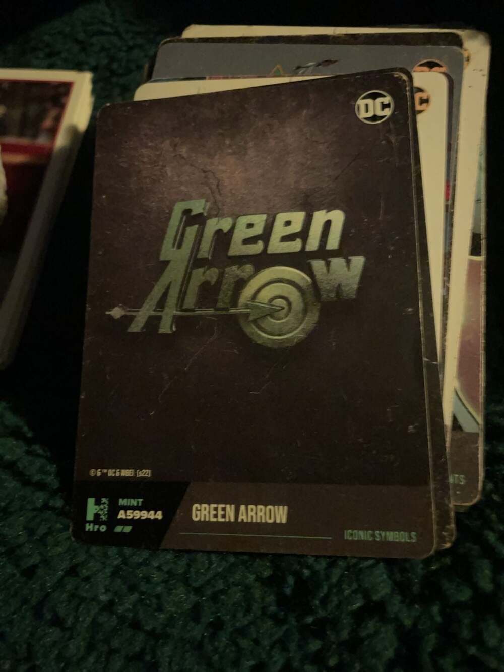 Green Arrow #1 Foil Photo Variant Arrow CW TV Series DC Comics Trading Card